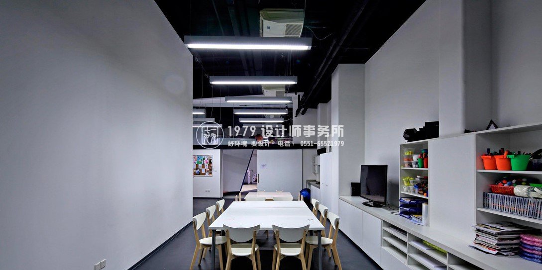 教育培訓機構(gòu)之不同角度的講課區(qū)域效果圖